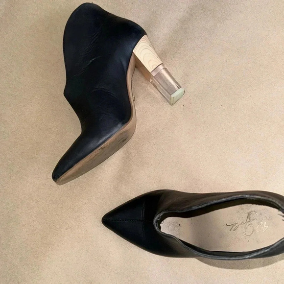42 Gold Kisses Bootie in Black Leather 7.5 - Picture 6 of 13